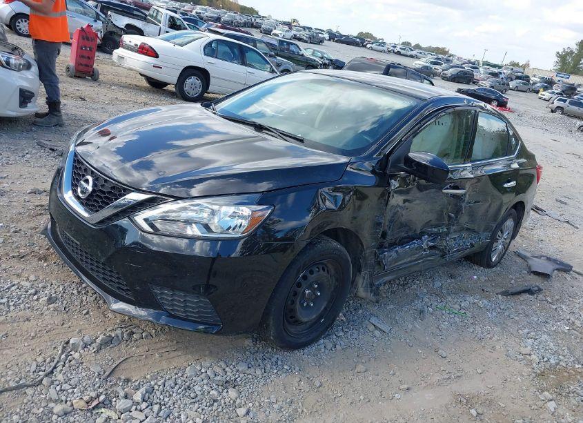 Photo 2 of 2019 Nissan Sentra S (VIN 3N1AB7AP4KY410038)