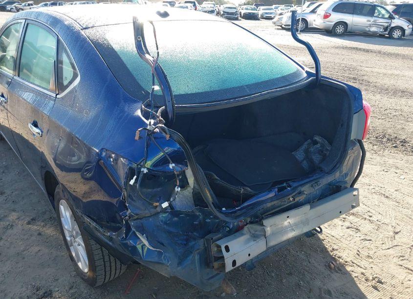 Photo 6 of 2019 Nissan Sentra SV (VIN 3N1AB7AP4KY436297)