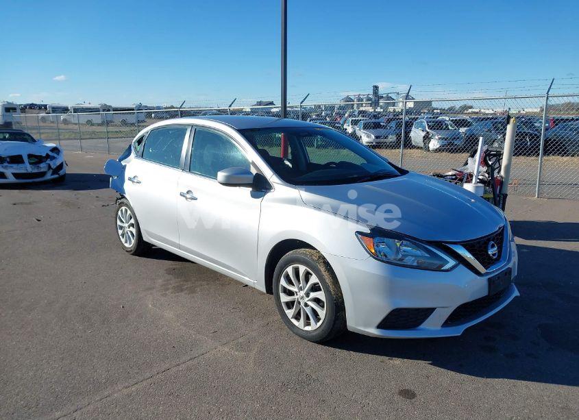 2019 Nissan Sentra SV (VIN 3N1AB7AP4KY450183) main photo