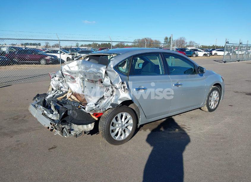 Photo 4 of 2019 Nissan Sentra SV (VIN 3N1AB7AP4KY450183)