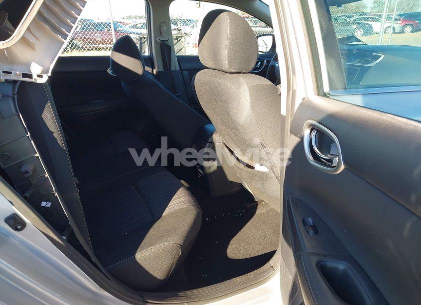 Photo 8 of 2019 Nissan Sentra SV (VIN 3N1AB7AP4KY450183)