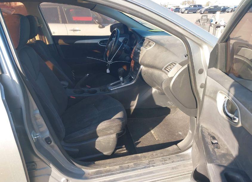 Photo 5 of 2013 Nissan Sentra SR (VIN 3N1AB7AP5DL728329)