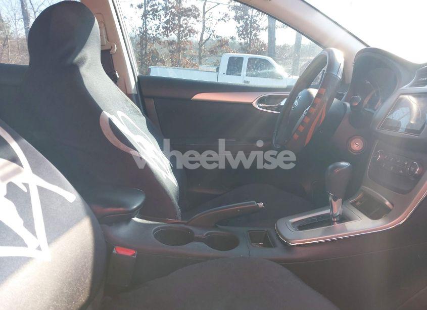 Photo 5 of 2014 Nissan Sentra FE+ S/FE+ SV/S/SL/SR/SV (VIN 3N1AB7AP5EL607625)