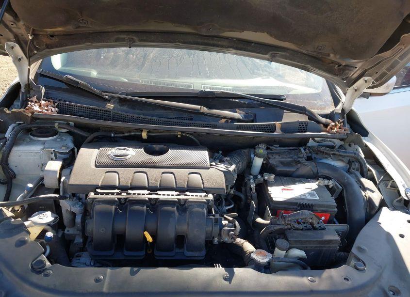 Photo 10 of 2014 Nissan Sentra S (VIN 3N1AB7AP5EL614705)