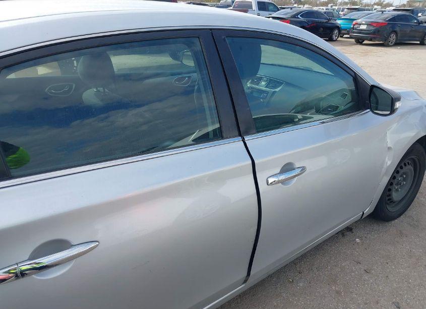 Photo 14 of 2015 Nissan Sentra S (VIN 3N1AB7AP5FY215782)