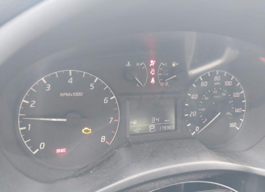 Photo 7 of 2015 Nissan Sentra S (VIN 3N1AB7AP5FY215782)