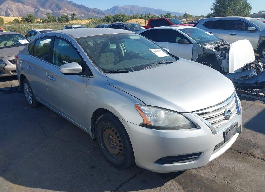 2015 Nissan Sentra S (VIN 3N1AB7AP5FY238091) main photo