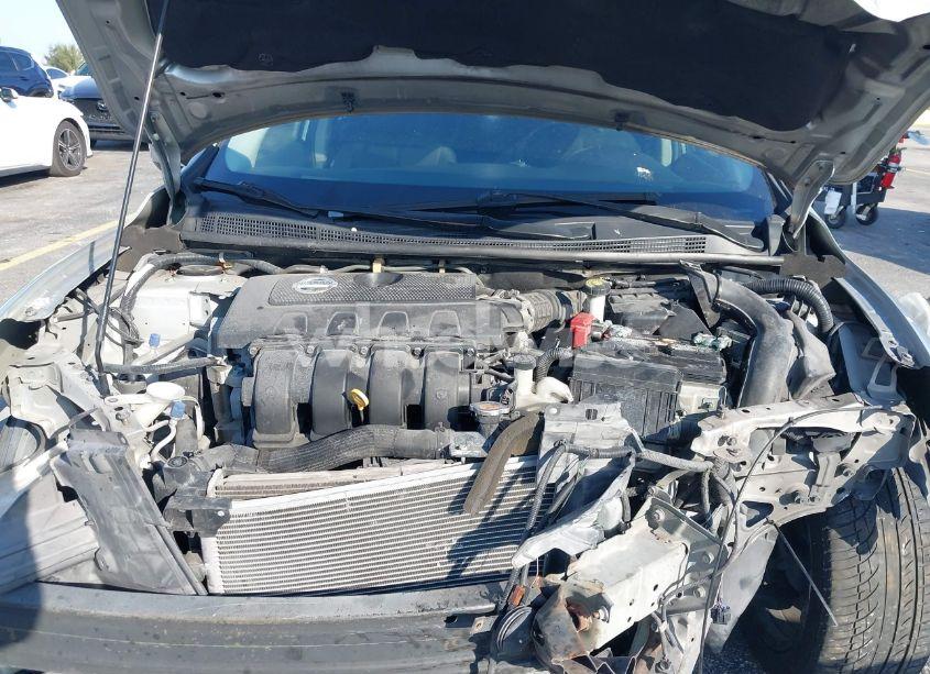 Photo 10 of 2015 Nissan Sentra S (VIN 3N1AB7AP5FY262360)