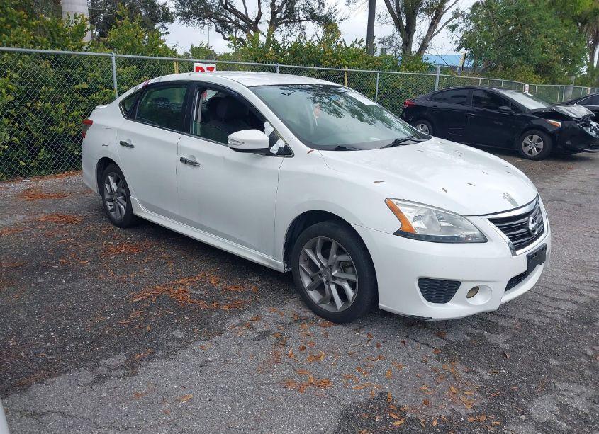 2015 Nissan Sentra SR (VIN 3N1AB7AP5FY265680) main photo