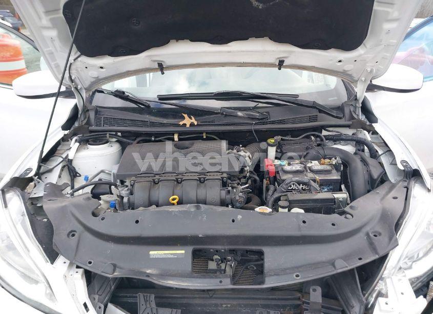 Photo 10 of 2015 Nissan Sentra S (VIN 3N1AB7AP5FY318152)