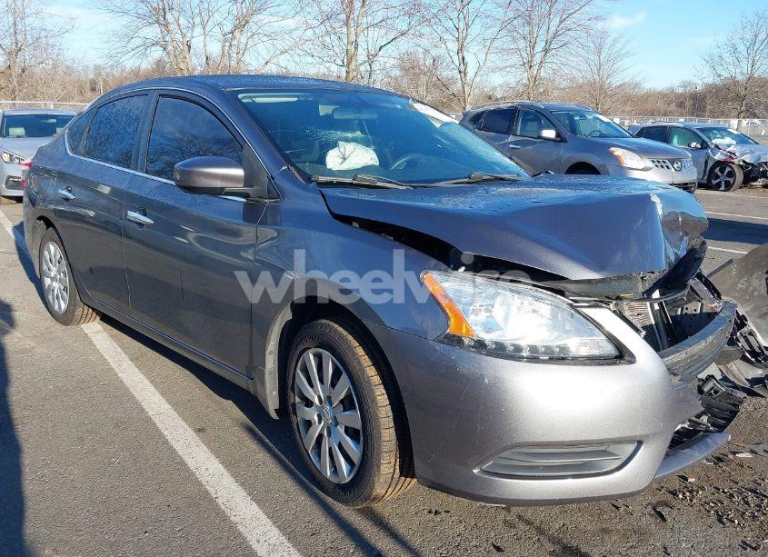 2015 Nissan Sentra S (VIN 3N1AB7AP5FY319446) main photo