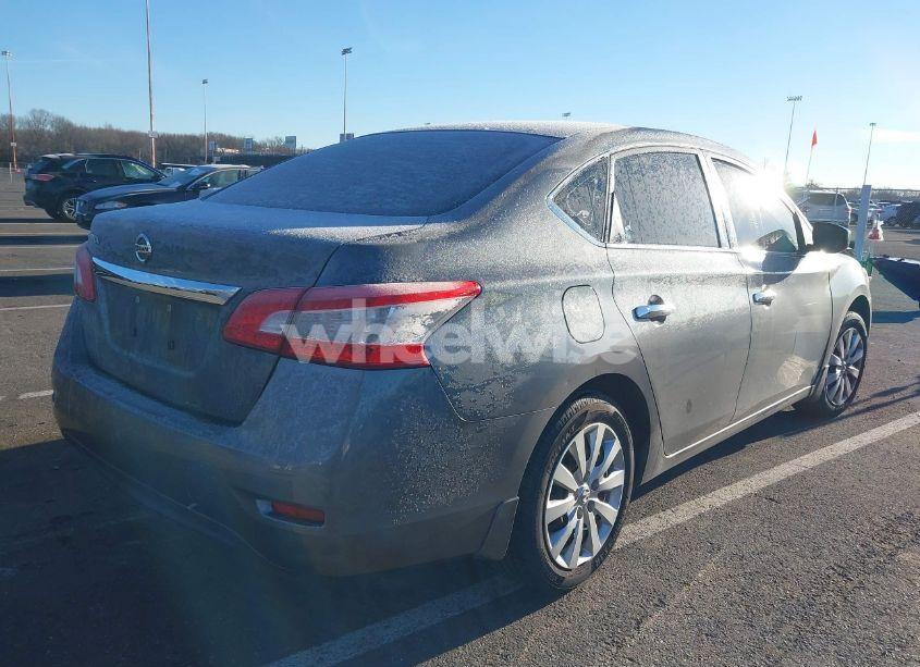 Photo 4 of 2015 Nissan Sentra S (VIN 3N1AB7AP5FY319446)