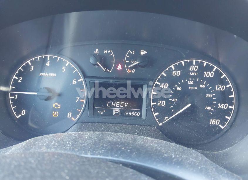 Photo 7 of 2015 Nissan Sentra S (VIN 3N1AB7AP5FY340183)