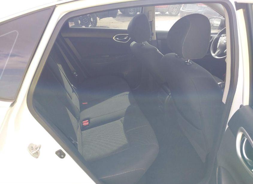 Photo 8 of 2015 Nissan Sentra S (VIN 3N1AB7AP5FY358330)