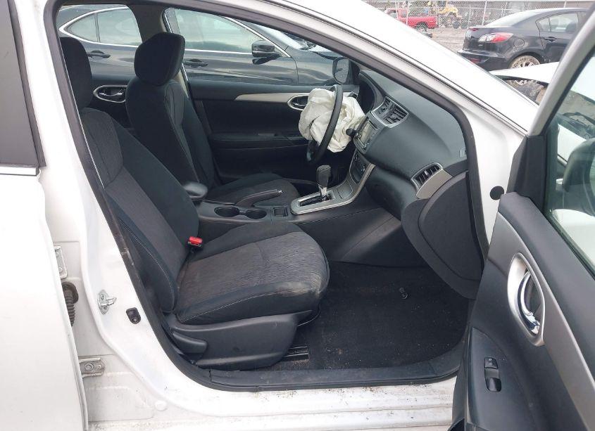 Photo 5 of 2015 Nissan Sentra SV (VIN 3N1AB7AP5FY364872)