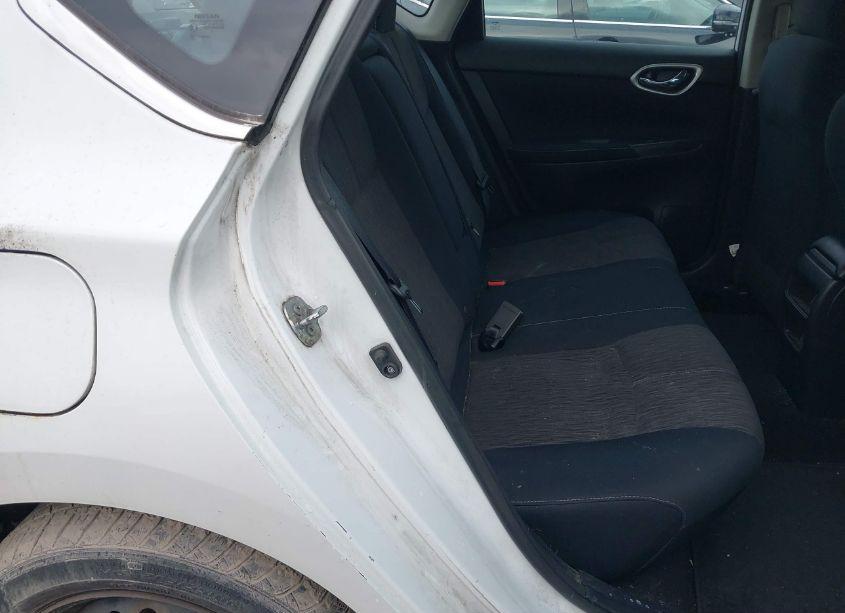 Photo 8 of 2015 Nissan Sentra SV (VIN 3N1AB7AP5FY364872)