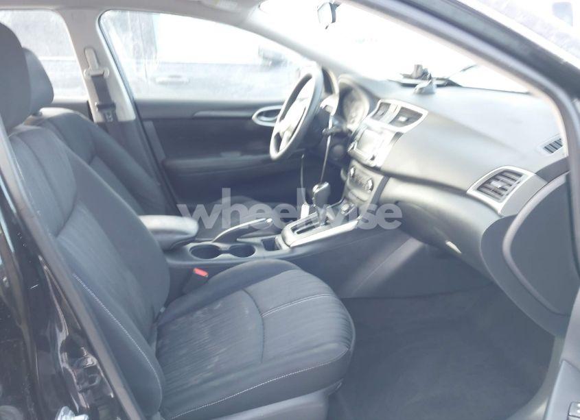 Photo 5 of 2016 Nissan Sentra SV (VIN 3N1AB7AP5GL655354)