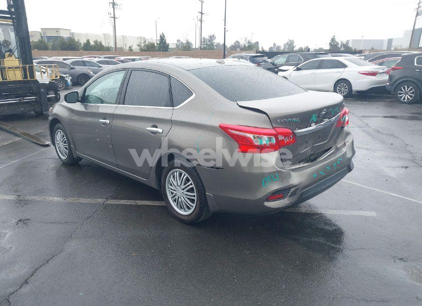 Photo 3 of 2016 Nissan Sentra SV (VIN 3N1AB7AP5GL664636)