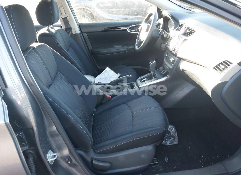 Photo 5 of 2016 Nissan Sentra SV (VIN 3N1AB7AP5GL678374)