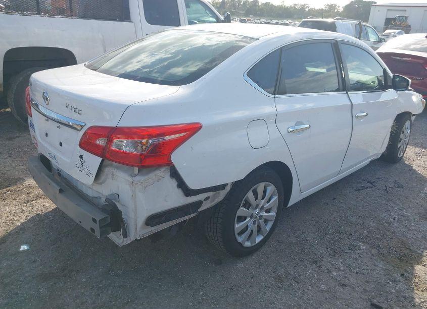 Photo 4 of 2016 Nissan Sentra S (VIN 3N1AB7AP5GY210082)