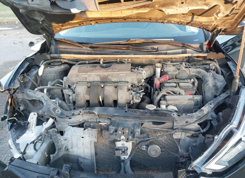 Photo 10 of 2016 Nissan Sentra S (VIN 3N1AB7AP5GY251764)