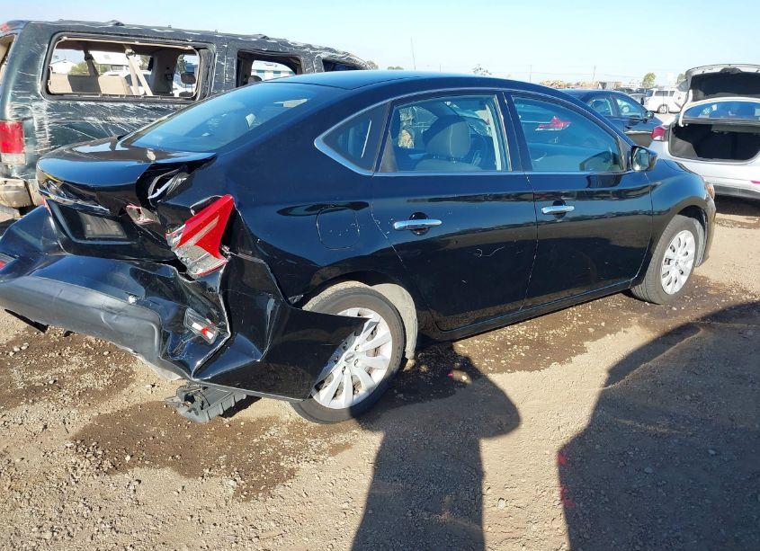 Photo 4 of 2016 Nissan Sentra S (VIN 3N1AB7AP5GY268421)