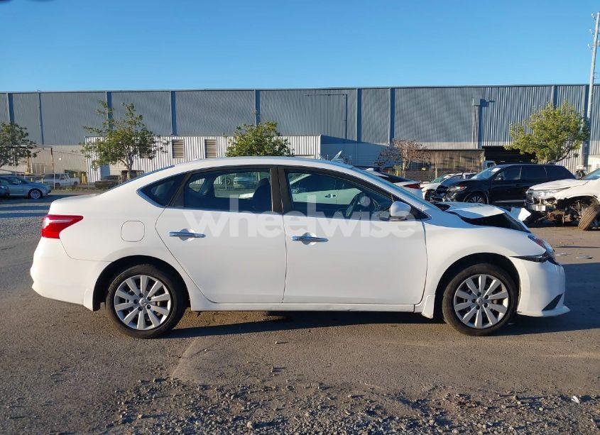 Photo 13 of 2016 Nissan Sentra SV (VIN 3N1AB7AP5GY294047)