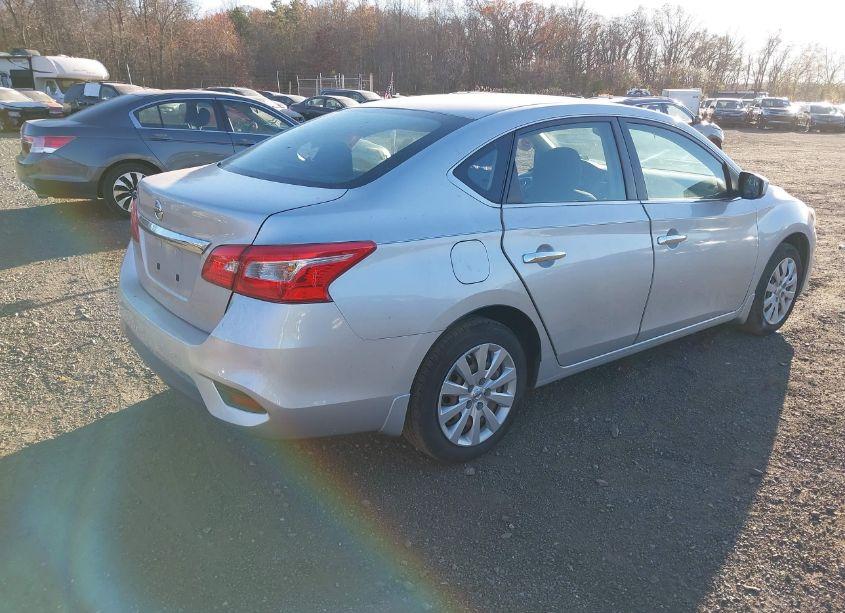 Photo 4 of 2016 Nissan Sentra S (VIN 3N1AB7AP5GY301076)