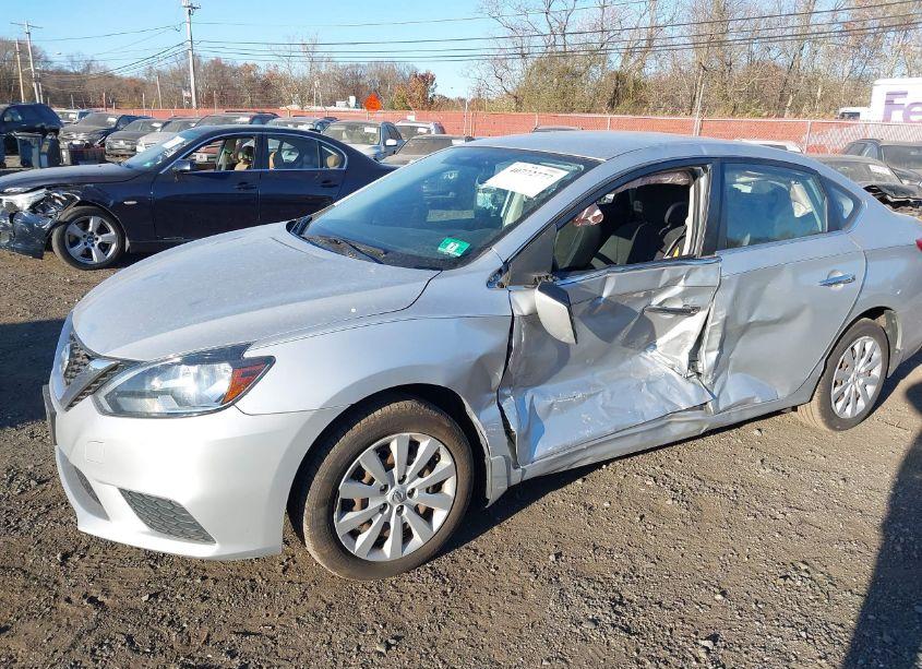Photo 6 of 2016 Nissan Sentra S (VIN 3N1AB7AP5GY301076)