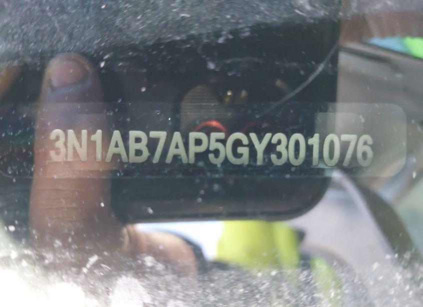 Photo 9 of 2016 Nissan Sentra S (VIN 3N1AB7AP5GY301076)