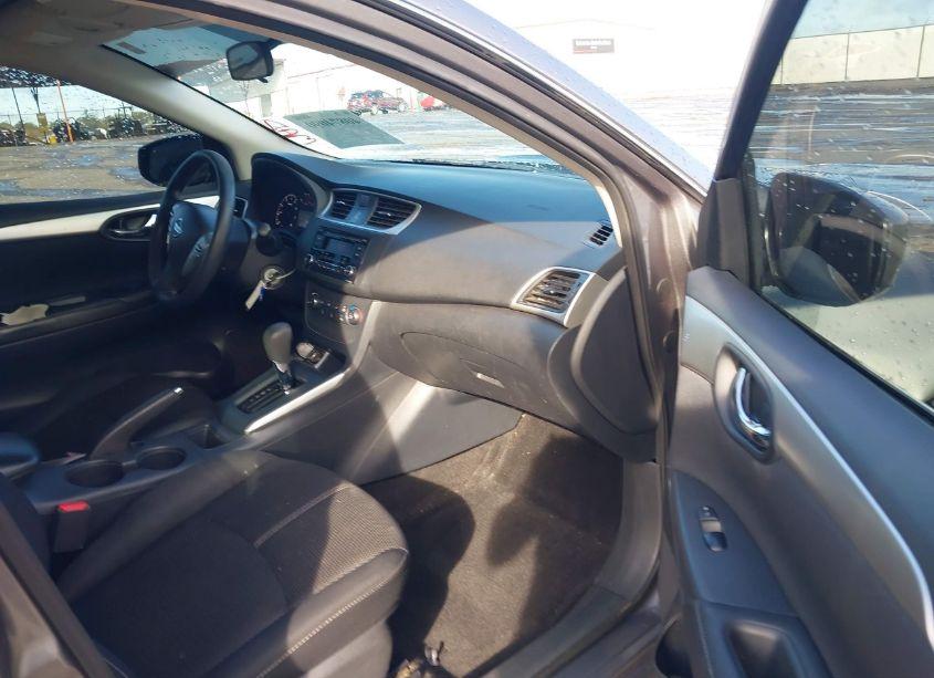 Photo 5 of 2016 Nissan Sentra S (VIN 3N1AB7AP5GY315110)