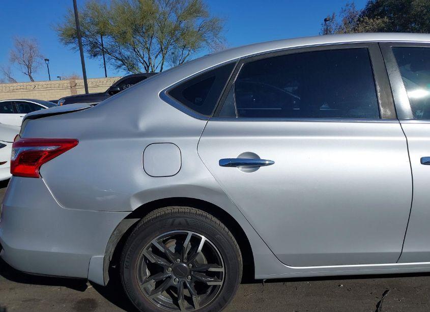 Photo 13 of 2016 Nissan Sentra SV (VIN 3N1AB7AP5GY320761)