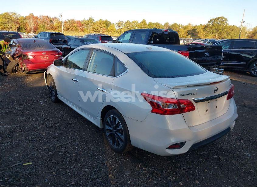 Photo 3 of 2016 Nissan Sentra SR (VIN 3N1AB7AP5GY323059)