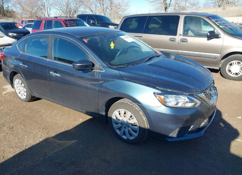 2016 Nissan Sentra SV (VIN 3N1AB7AP5GY331128) main photo