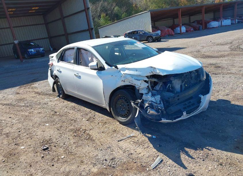 2016 Nissan Sentra S (VIN 3N1AB7AP5GY335633) main photo