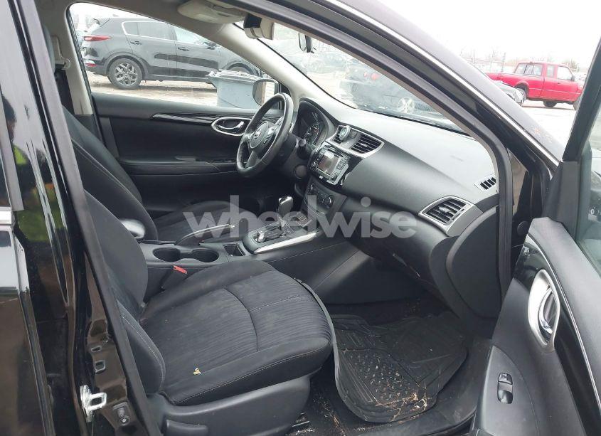 Photo 5 of 2017 Nissan Sentra SV (VIN 3N1AB7AP5HL701752)