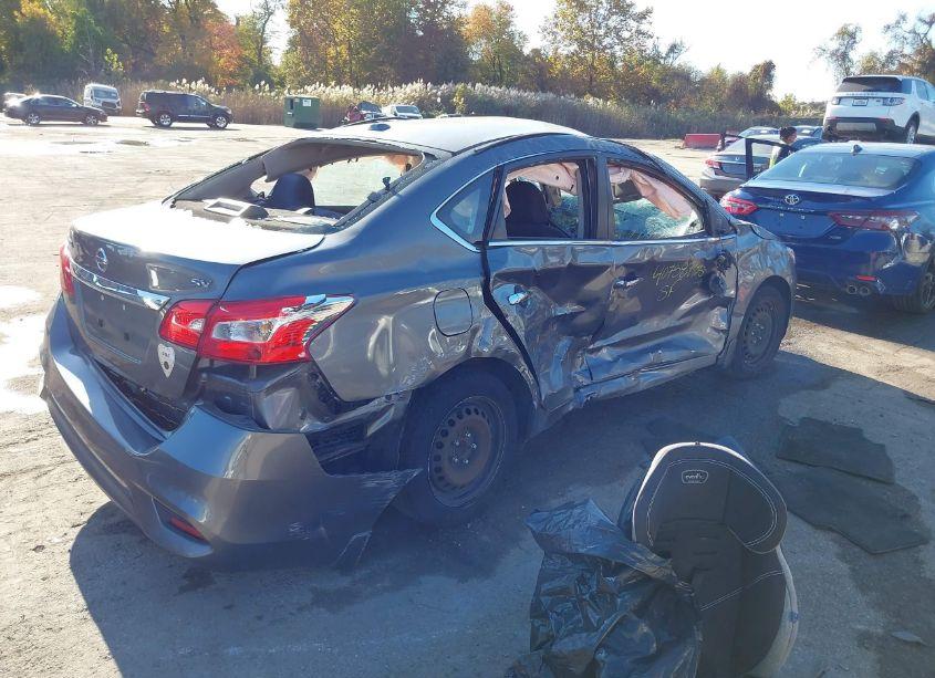 Photo 4 of 2017 Nissan Sentra SV (VIN 3N1AB7AP5HL723329)