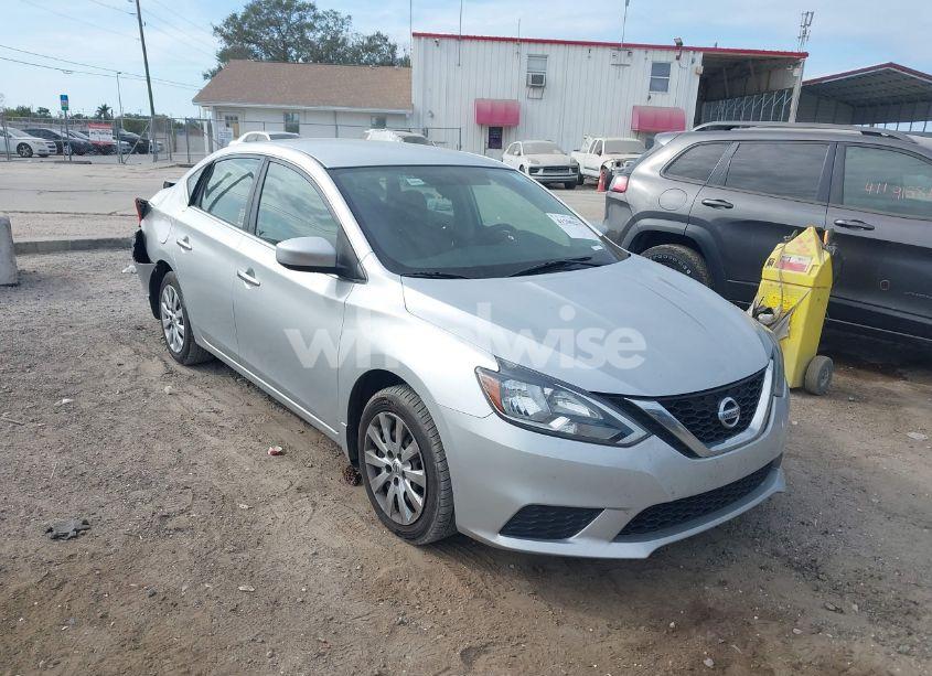 2017 Nissan Sentra S (VIN 3N1AB7AP5HY204672) main photo