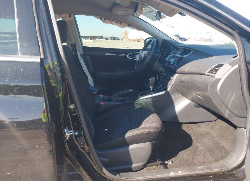 Photo 5 of 2017 Nissan Sentra SV (VIN 3N1AB7AP5HY210858)