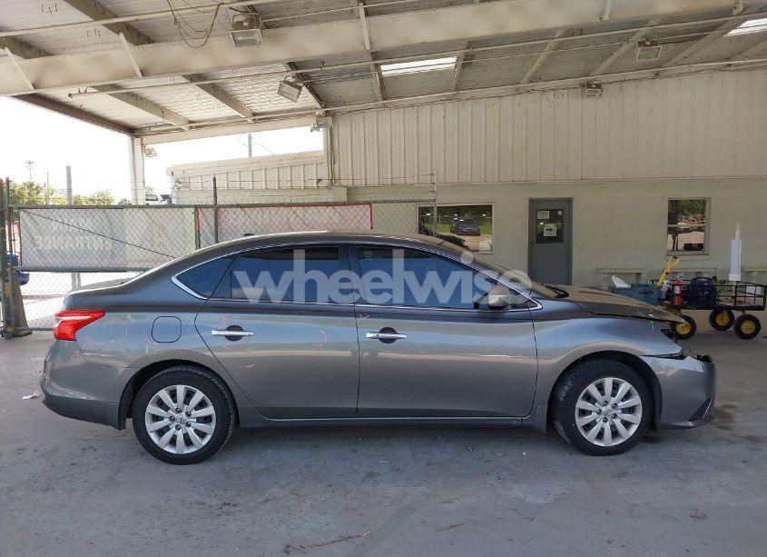 Photo 14 of 2017 Nissan Sentra SV (VIN 3N1AB7AP5HY243973)