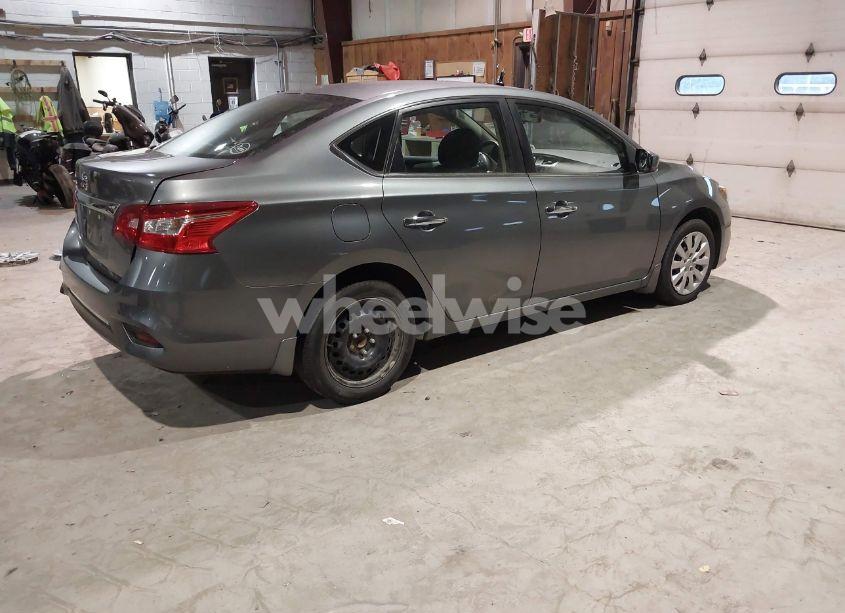 Photo 4 of 2017 Nissan Sentra S (VIN 3N1AB7AP5HY271062)