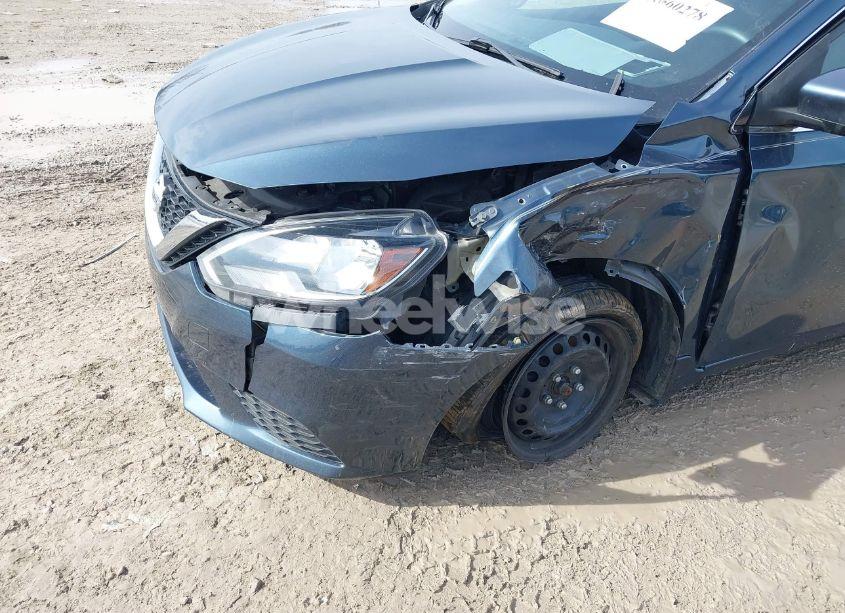 Photo 6 of 2017 Nissan Sentra SV (VIN 3N1AB7AP5HY276164)