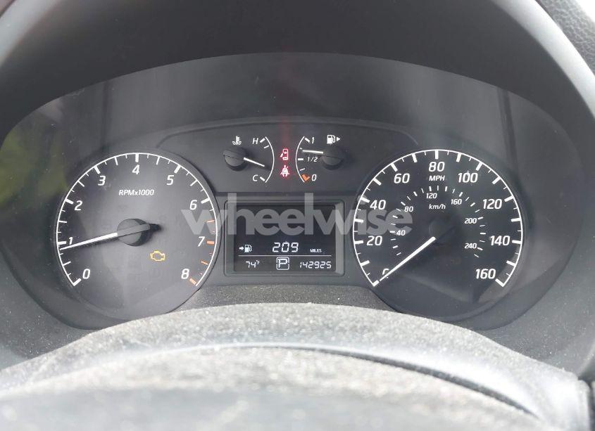 Photo 7 of 2017 Nissan Sentra S (VIN 3N1AB7AP5HY277265)