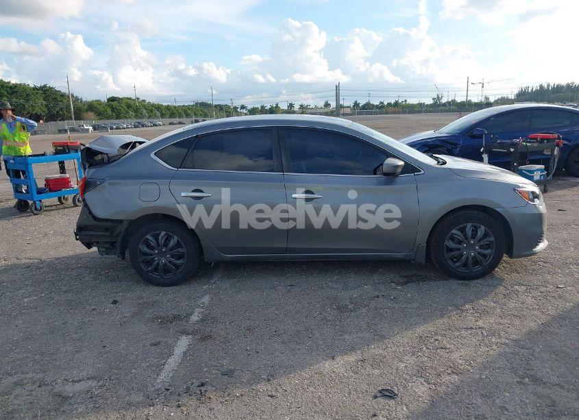 Photo 13 of 2017 Nissan Sentra S (VIN 3N1AB7AP5HY297161)