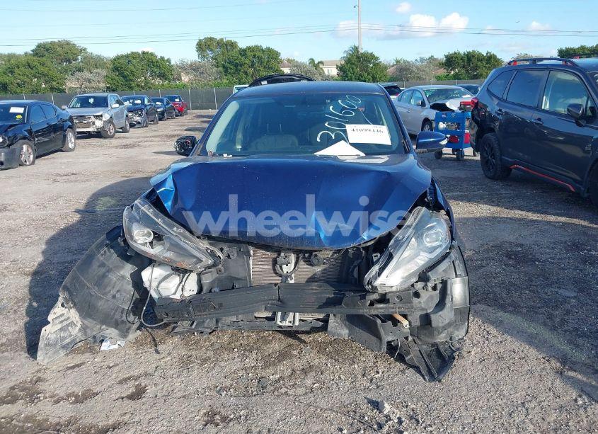 Photo 11 of 2017 Nissan Sentra SR (VIN 3N1AB7AP5HY301600)