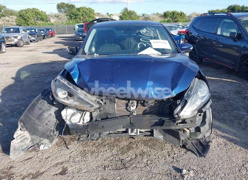 Photo 6 of 2017 Nissan Sentra SR (VIN 3N1AB7AP5HY301600)