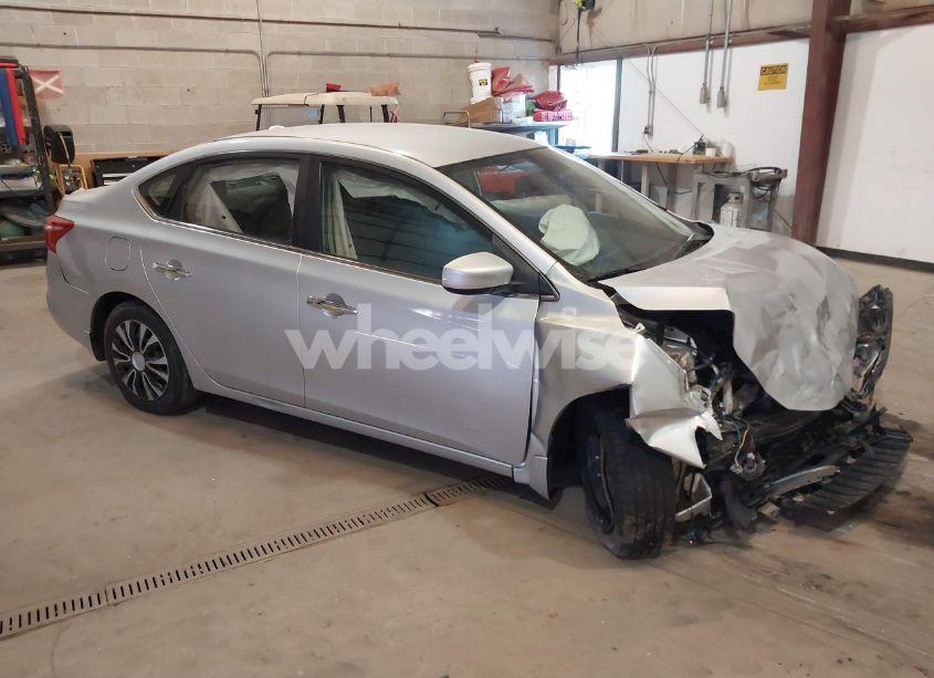 2017 Nissan Sentra SV (VIN 3N1AB7AP5HY302097) main photo