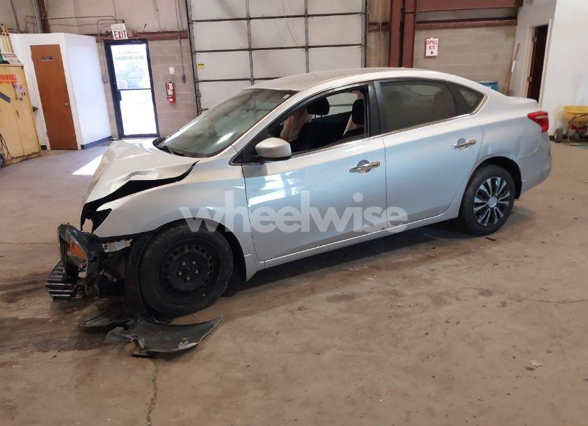 Photo 2 of 2017 Nissan Sentra SV (VIN 3N1AB7AP5HY302097)