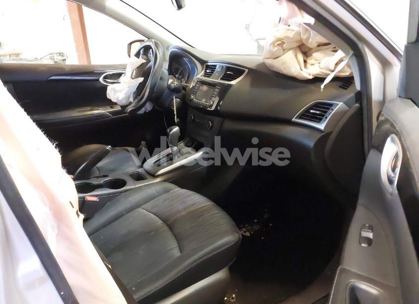 Photo 5 of 2017 Nissan Sentra SV (VIN 3N1AB7AP5HY302097)