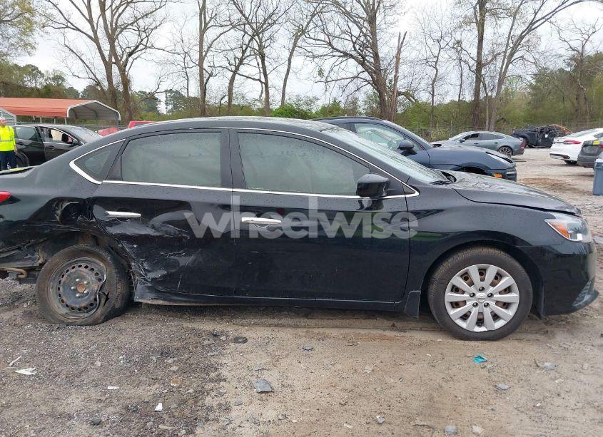 Photo 13 of 2017 Nissan Sentra SV (VIN 3N1AB7AP5HY306392)